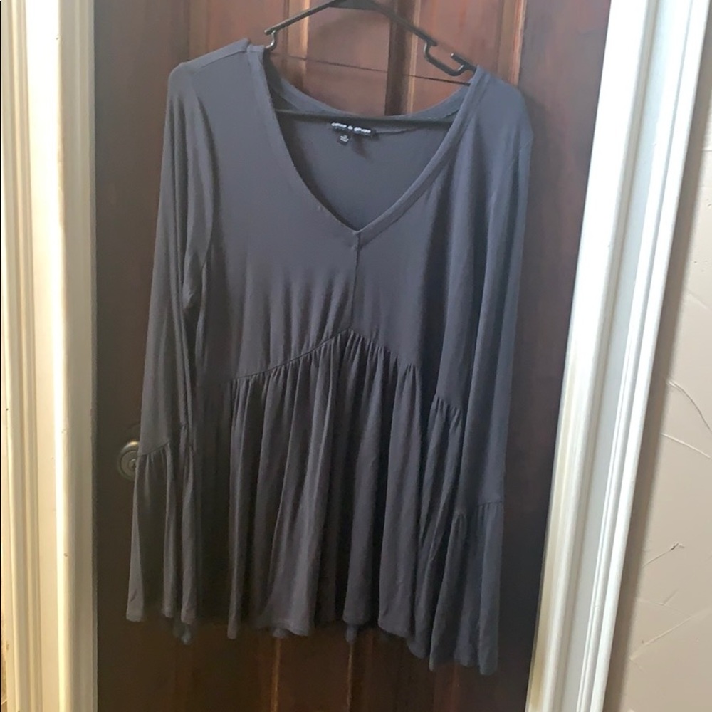 Like new cable & gauge charcoal grey top bell